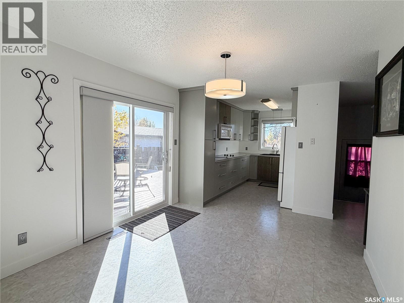 64 Dunfield Crescent, Meadow Lake, Saskatchewan  S9X 1C4 - Photo 5 - SK051511