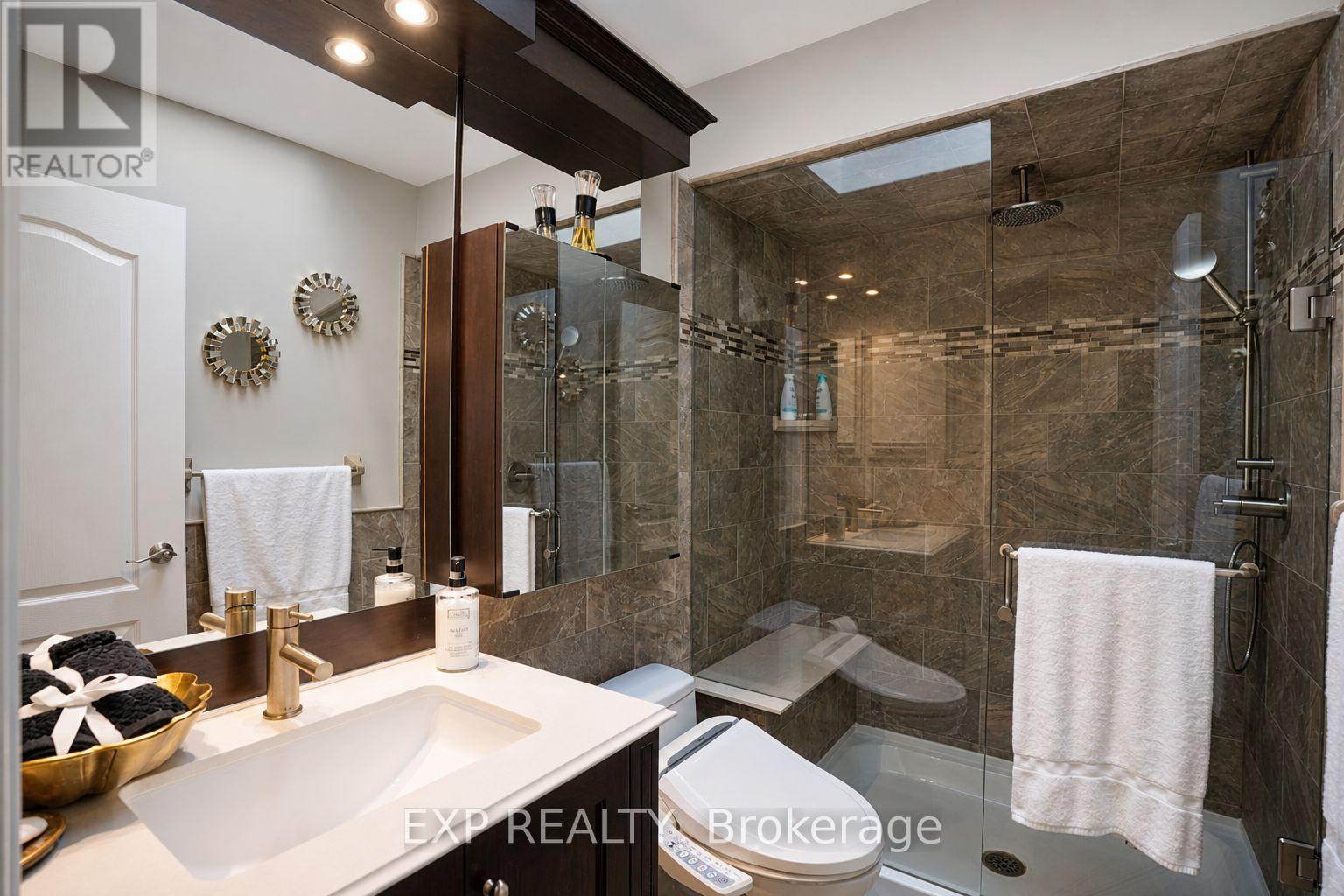 74 Henderson Drive, Whitby, Ontario  L1N 7Y8 - Photo 27 - E14098348