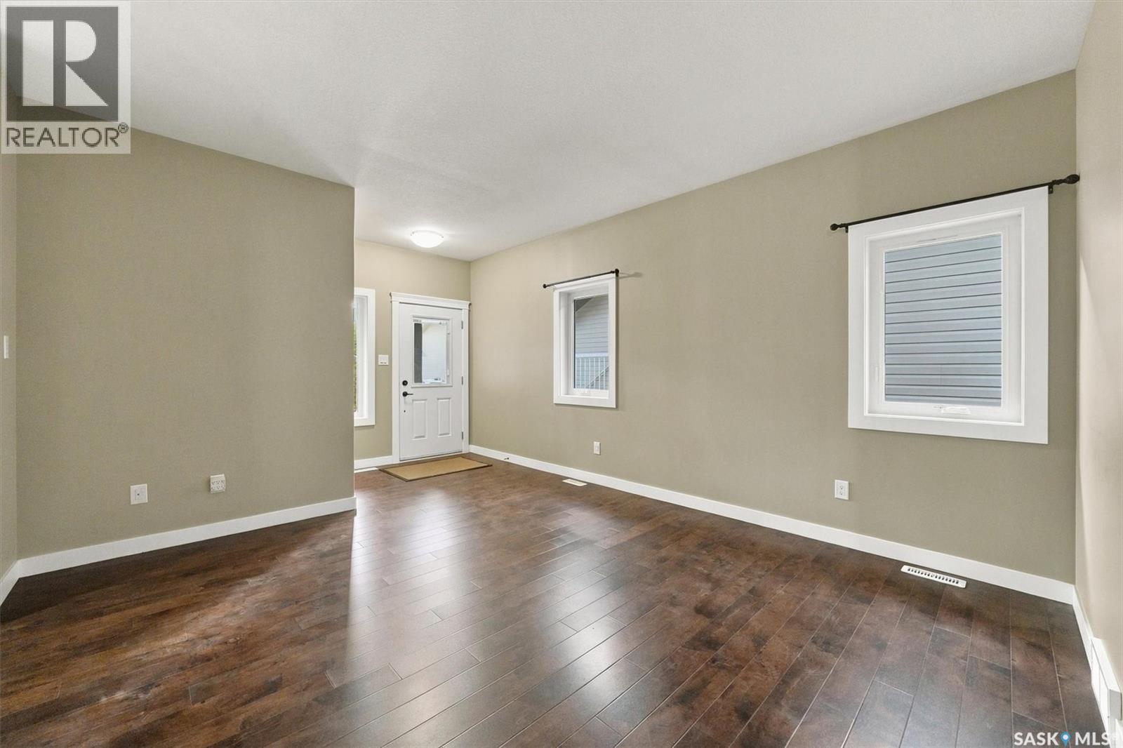 417 Langer Place, Warman, Saskatchewan  S0K 4S1 - Photo 4 - SK051452