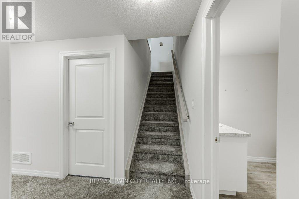 102 Livingston Drive, Tillsonburg, Ontario  N4G 0J3 - Photo 14 - X14098450