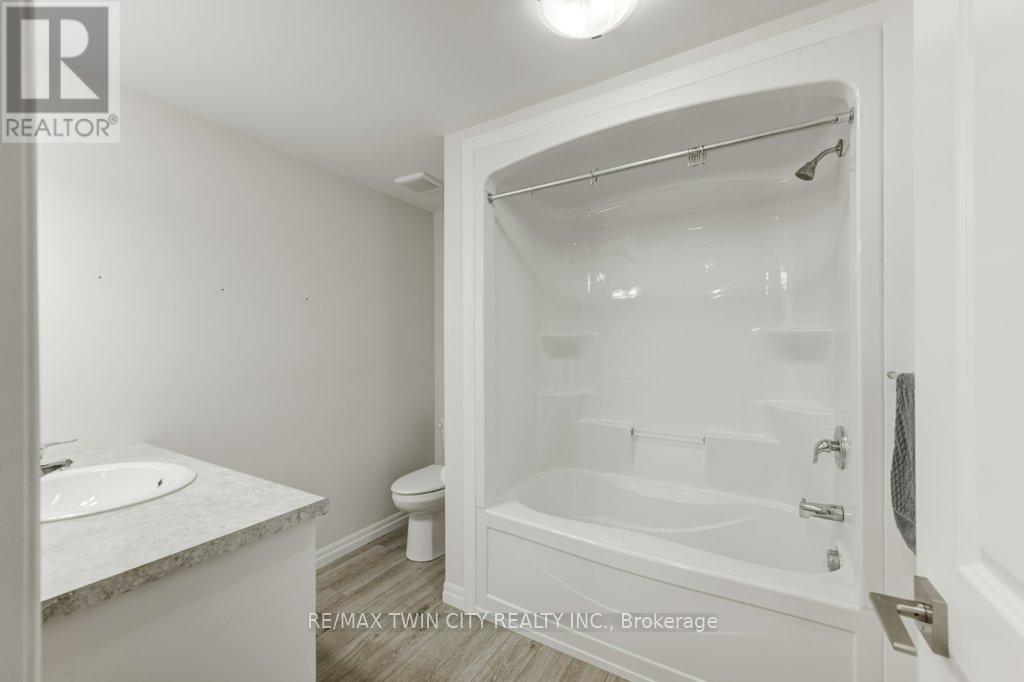 102 Livingston Drive, Tillsonburg, Ontario  N4G 0J3 - Photo 19 - X14098450