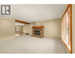 922 Paret Crescent, Kelowna, British Columbia V1W 4X8 - Photo 3 - 10402861
