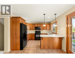 922 Paret Crescent, Kelowna, British Columbia V1W 4X8 - Photo 6 - 10402861