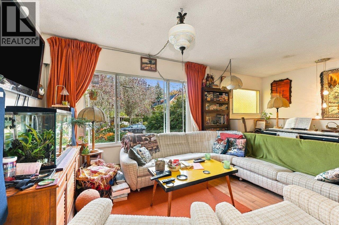 2214 E 4th Avenue, Vancouver, British Columbia  V5N 1K8 - Photo 4 - R3176486