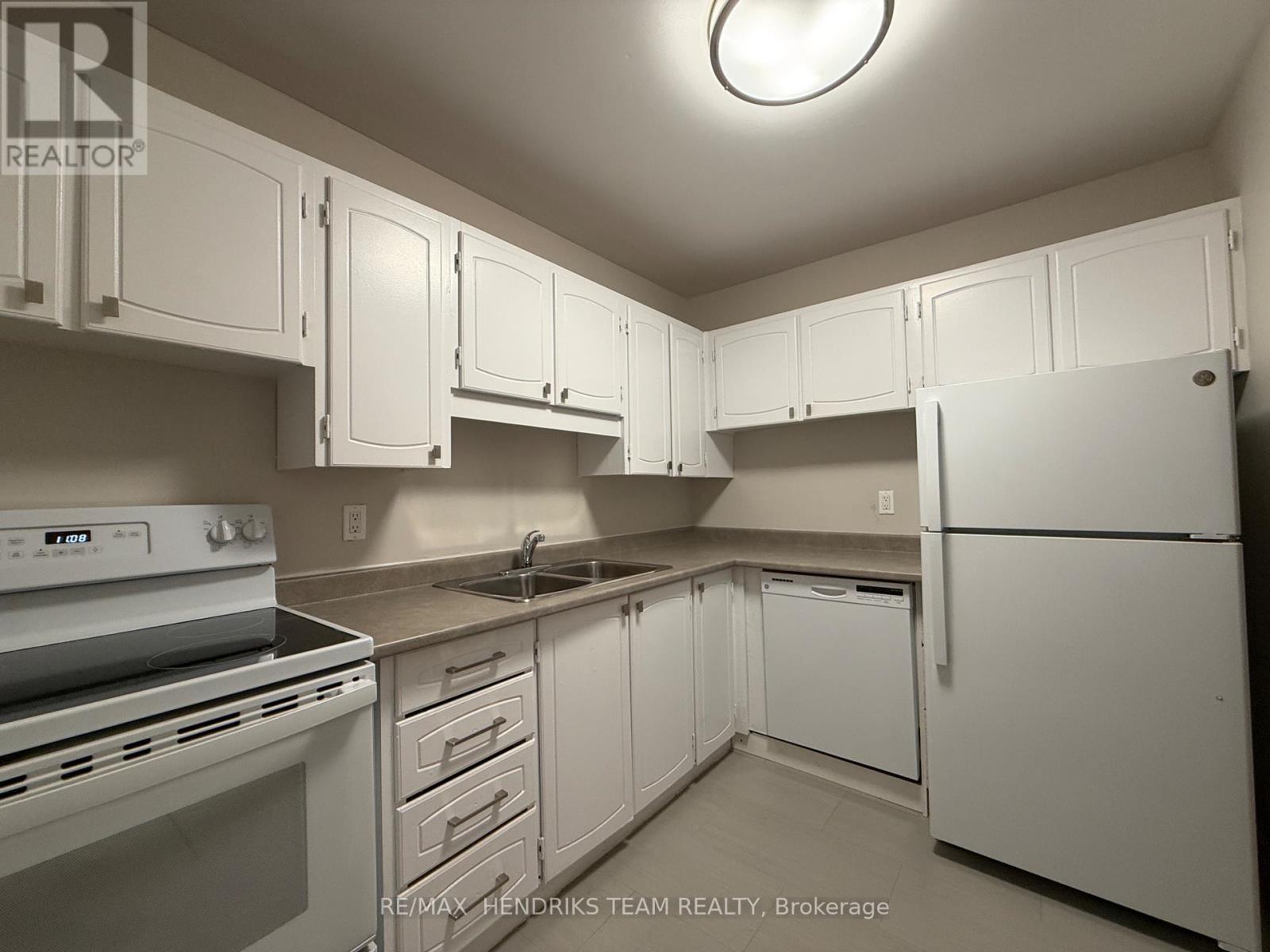 204 - 60 Windward Street, St. Catharines, Ontario  L2M 4H2 - Photo 2 - X14098608