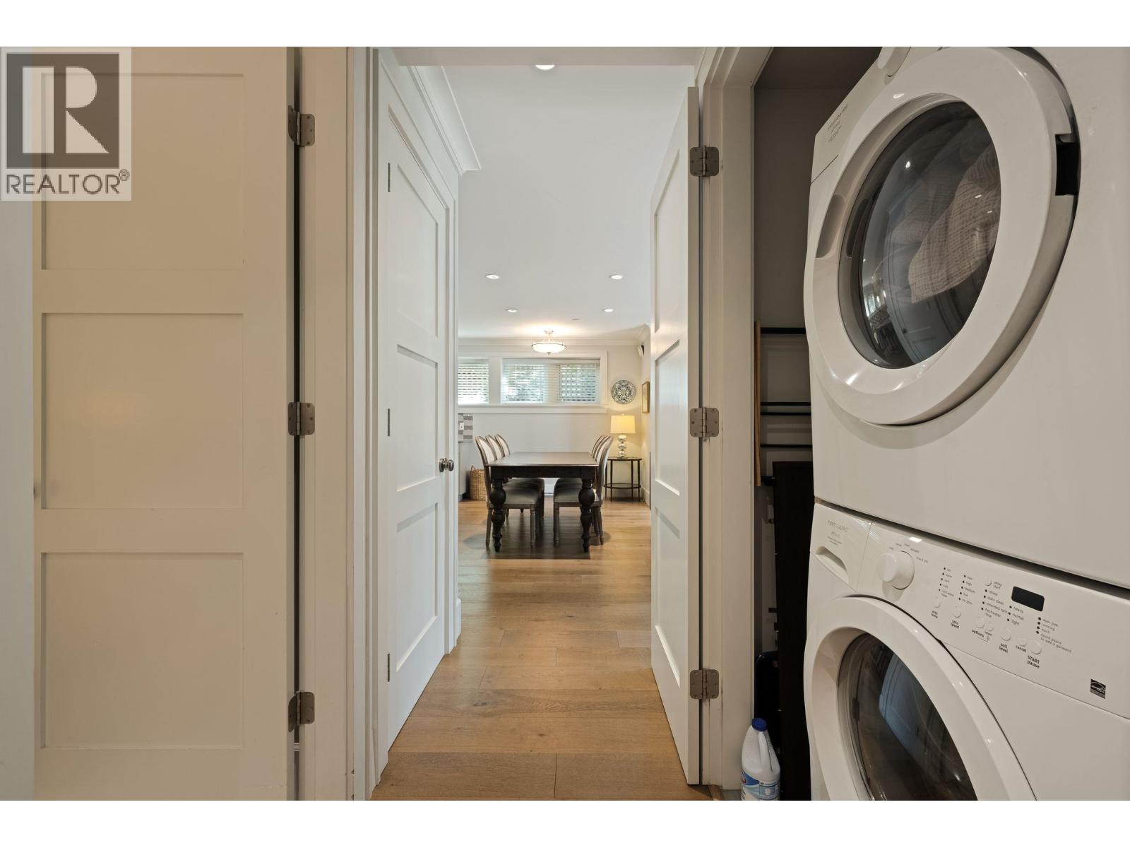 330 W 14TH AVENUE
