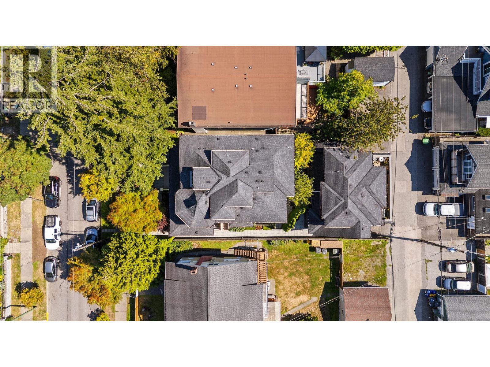 330 W 14TH AVENUE