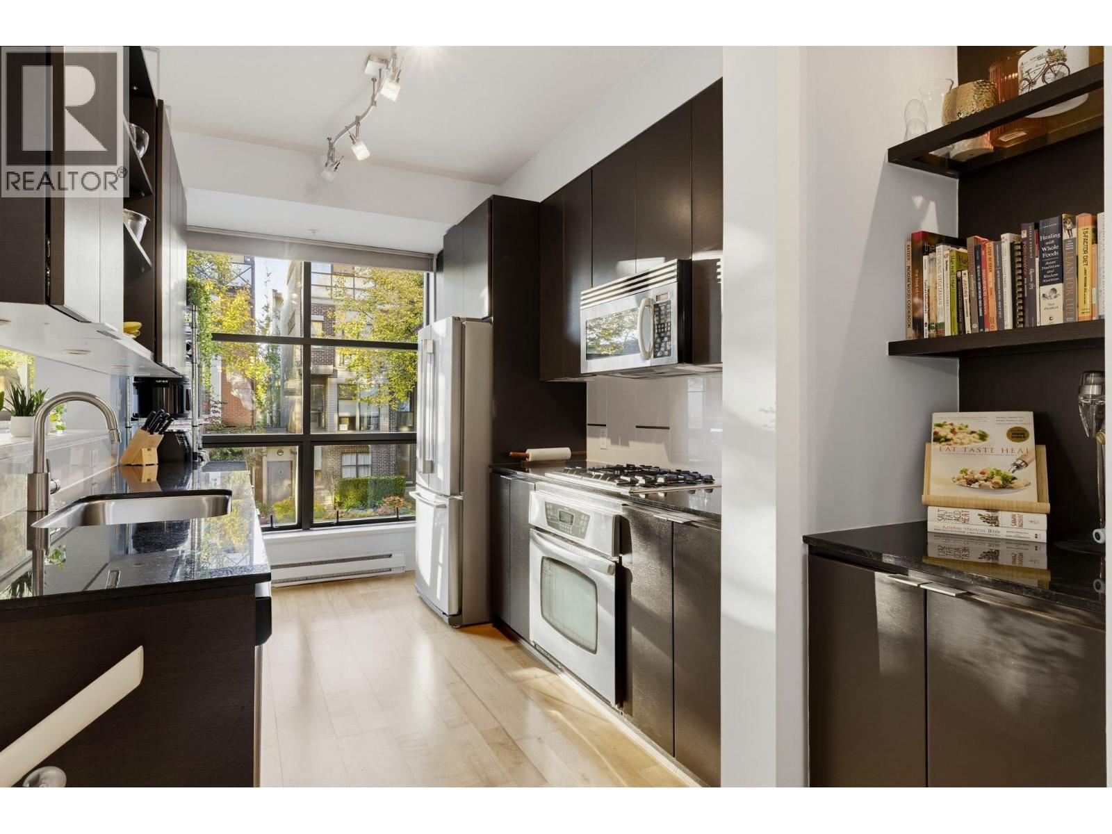 3742 COMMERCIAL STREET