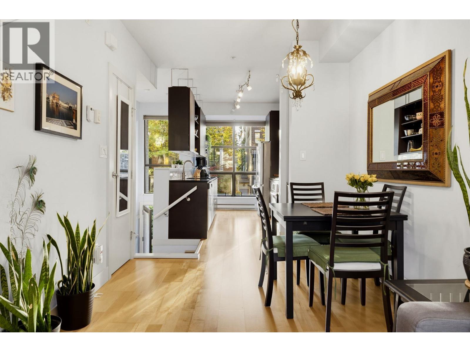 3742 COMMERCIAL STREET