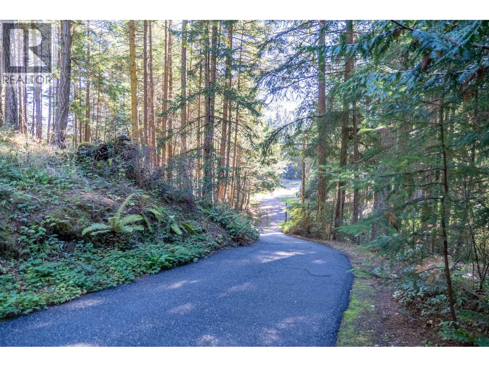 2701 Galley Crescent, Pender Island, British Columbia  V0N 2M2 - Photo 33 - R3176940
