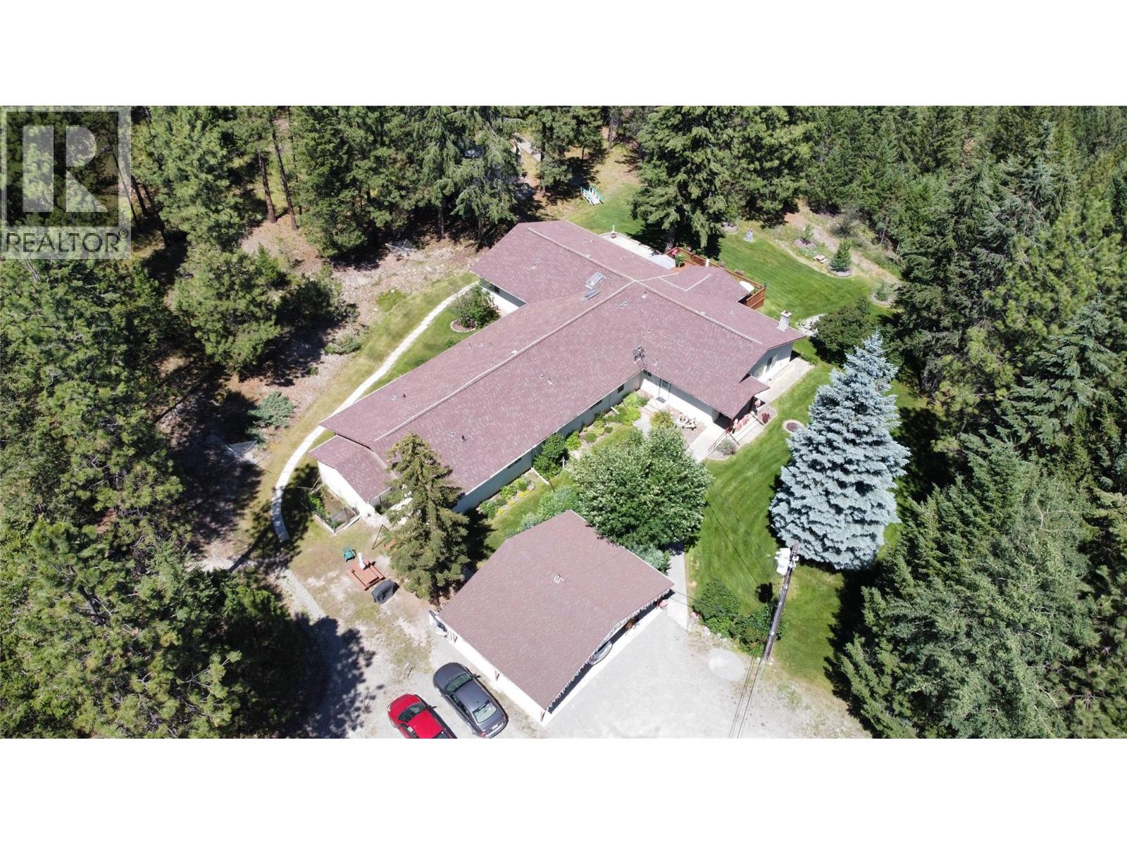 821 Westwood Drive, Cranbrook, British Columbia V1C 4H5 - Photo 2 - 10404073