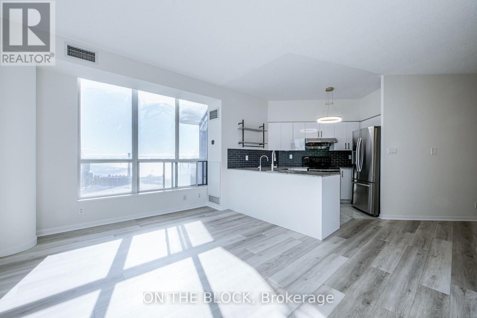 1515 - 230 Queens Quay W, Toronto, Ontario  M5J 2Y7 - Photo 3 - C14098672