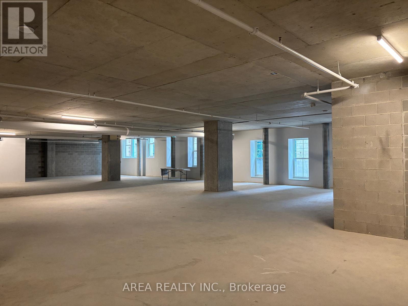300 - 83 King Estates E, Toronto, Ontario  M5C 1G3 - Photo 10 - C14098726