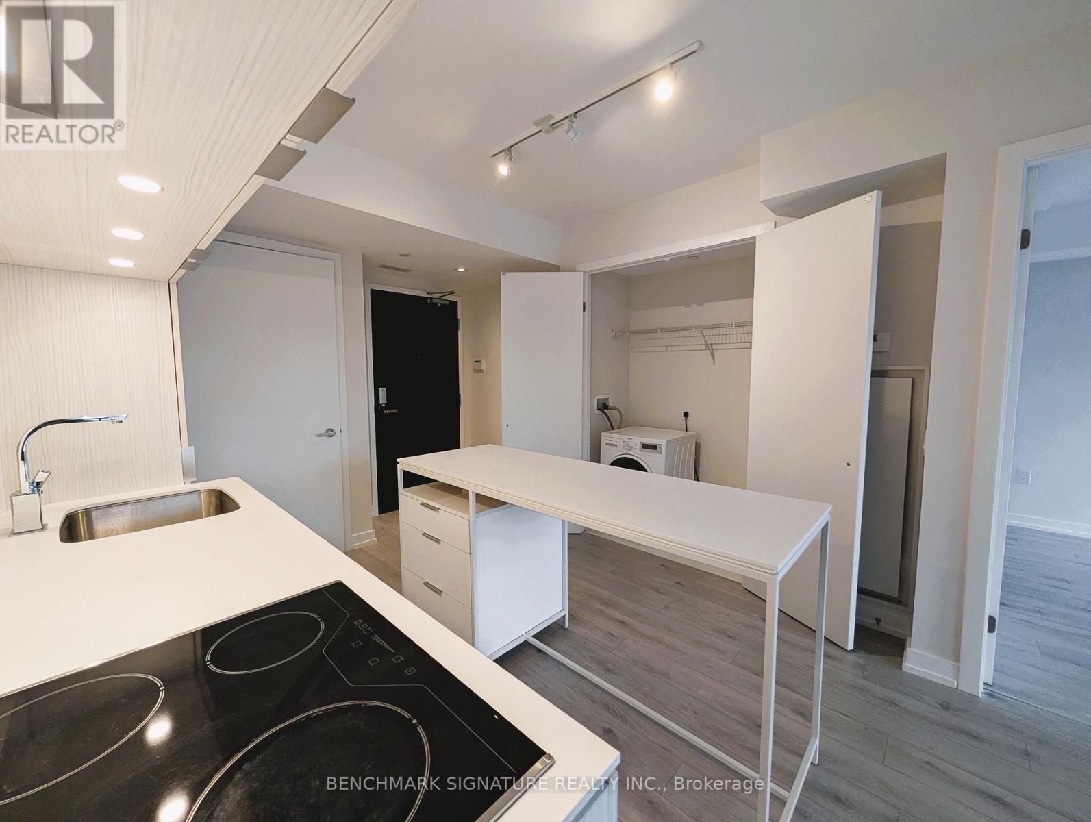 1812 - 77 Shuter Street, Toronto, Ontario  M5B 0B8 - Photo 3 - C14098744