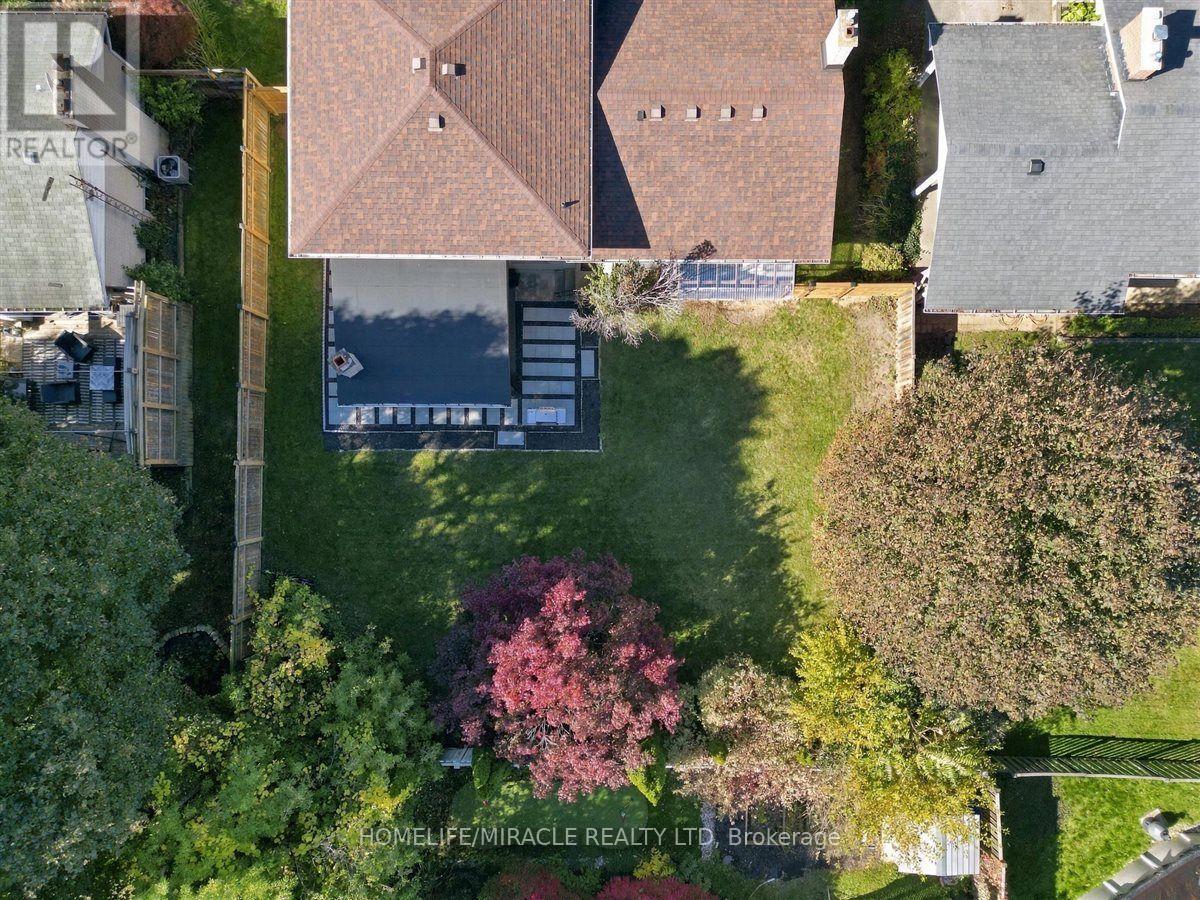 15 Meadow Road, Brantford, Ontario  N3R 3K9 - Photo 2 - X14098250