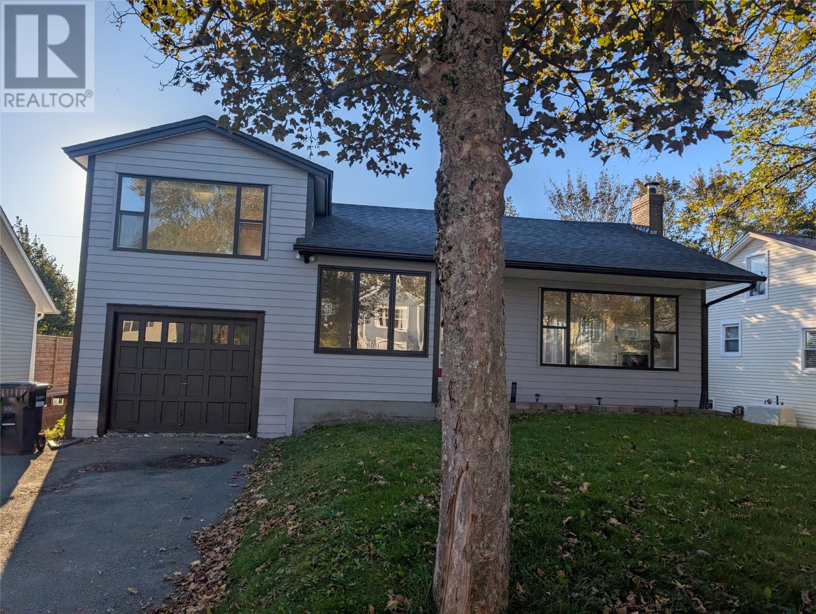 9 DARLING Street, ST. JOHN'S