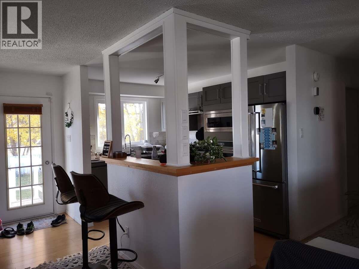 378 Endako Avenue, Fraser Lake, British Columbia  V0J 1S0 - Photo 4 - R3176978