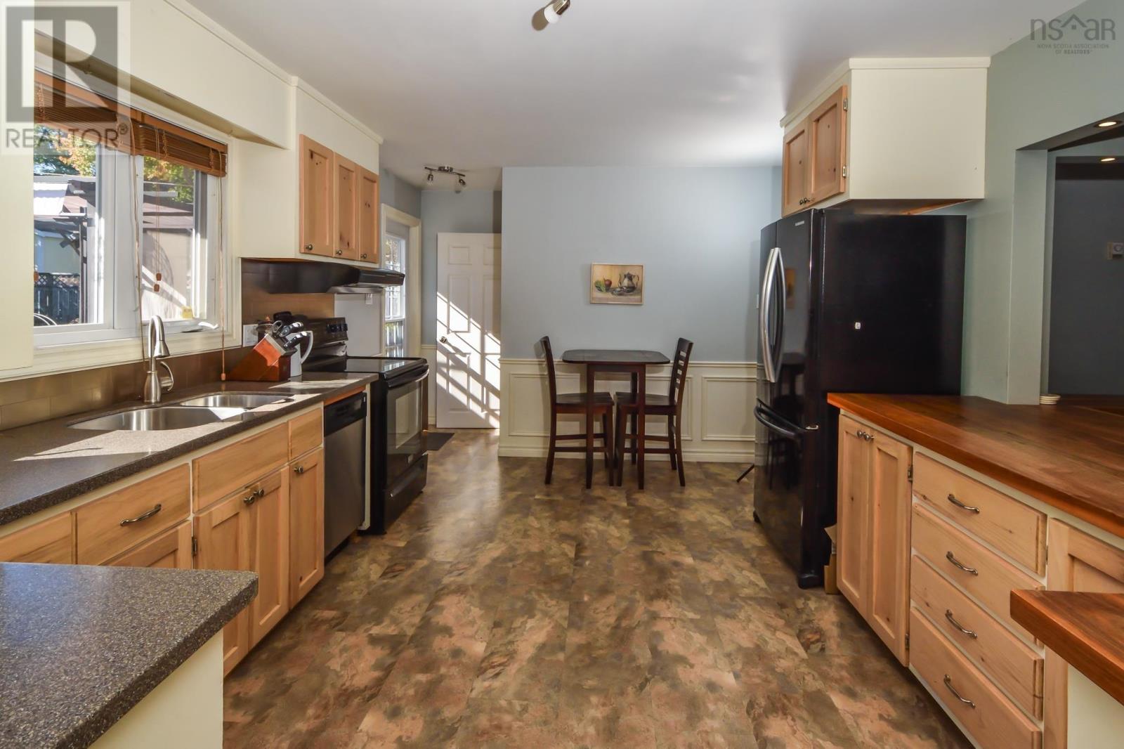 73 Forest Hill Road, Bridgewater, Nova Scotia  B4V 1V2 - Photo 11 - 202626240
