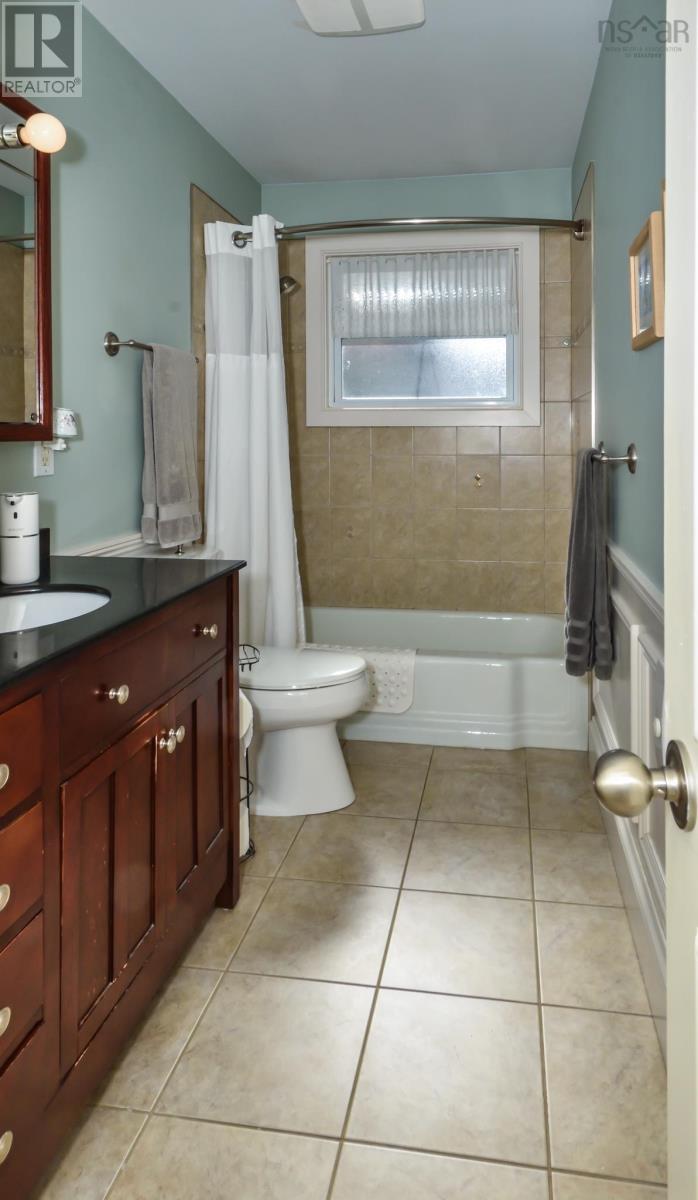 73 Forest Hill Road, Bridgewater, Nova Scotia  B4V 1V2 - Photo 16 - 202626240