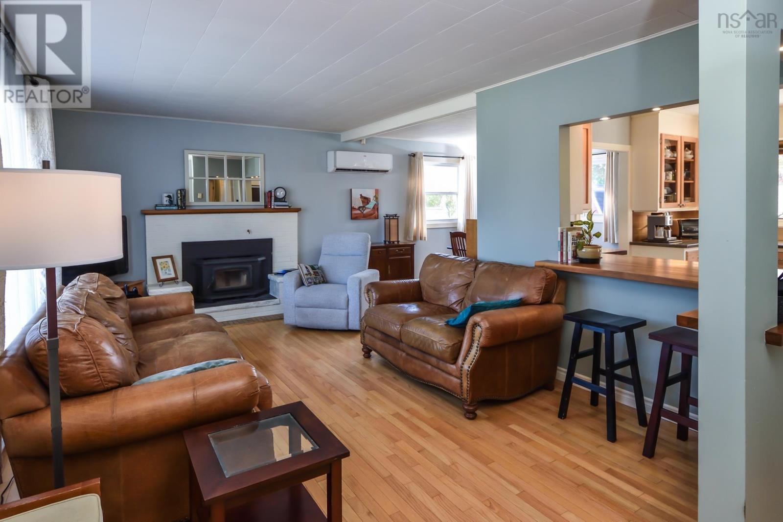 73 Forest Hill Road, Bridgewater, Nova Scotia  B4V 1V2 - Photo 4 - 202626240