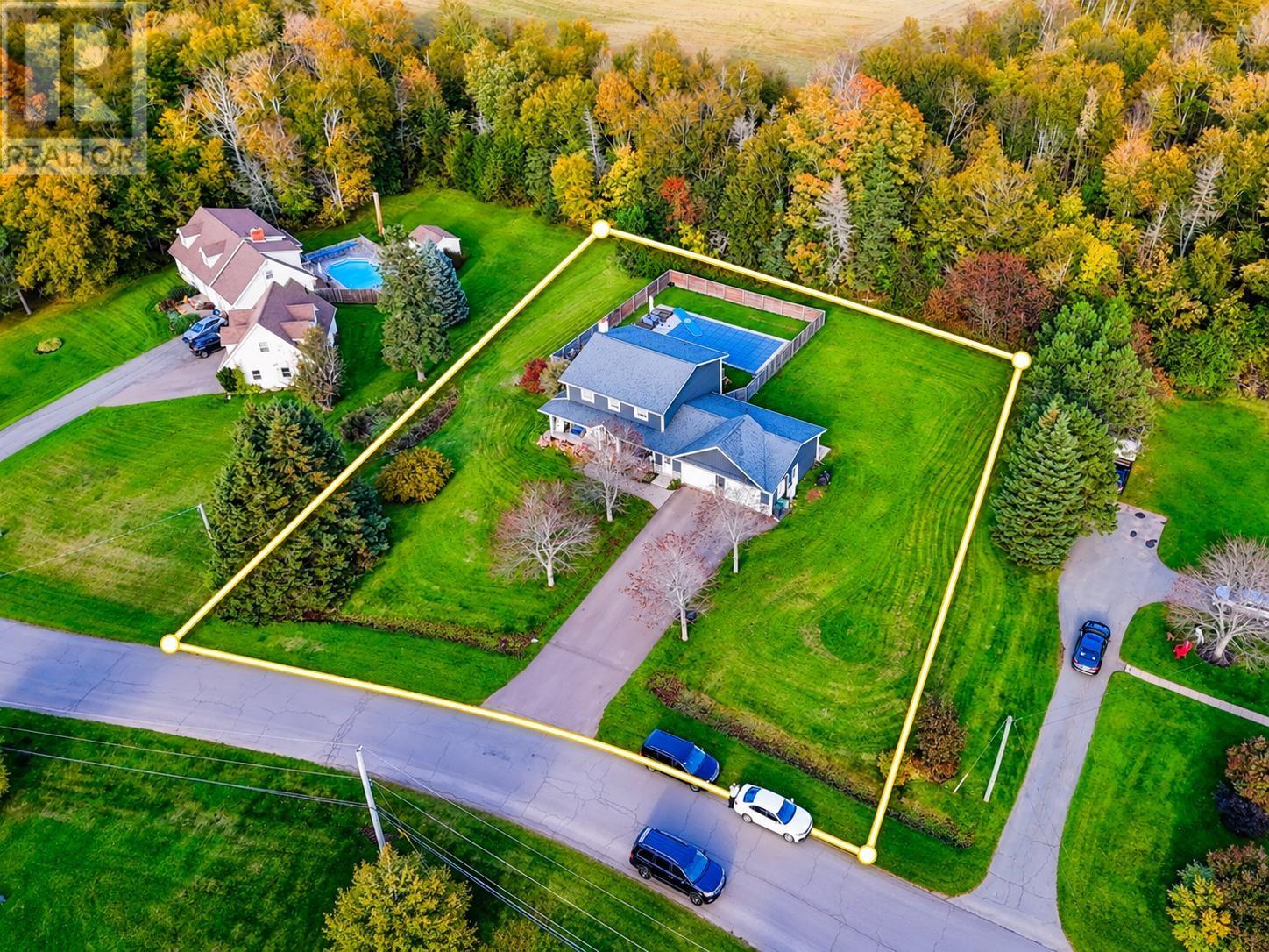 45 Earl Drive, Stratford, Prince Edward Island  C1B 1K8 - Photo 2 - 202625655