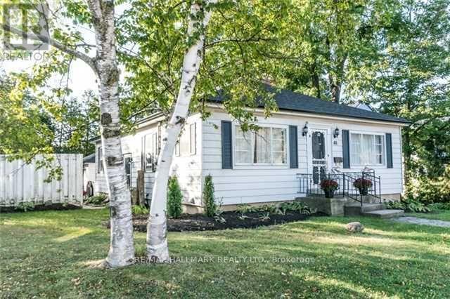 81 Wellington Street E, Barrie, Ontario  L4M 2C3 - Photo 1 - S14098684