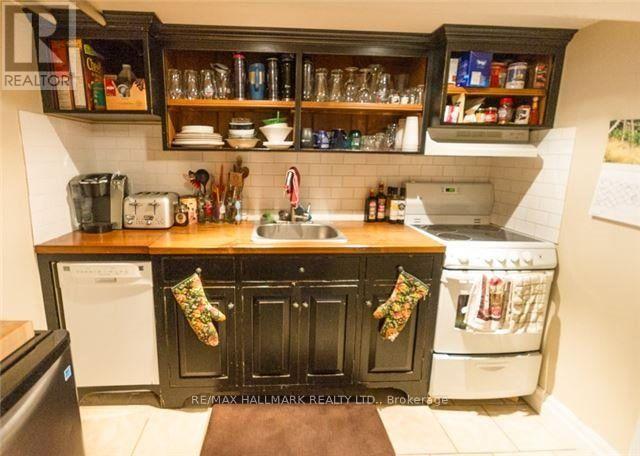 81 Wellington Street E, Barrie, Ontario  L4M 2C3 - Photo 8 - S14098684