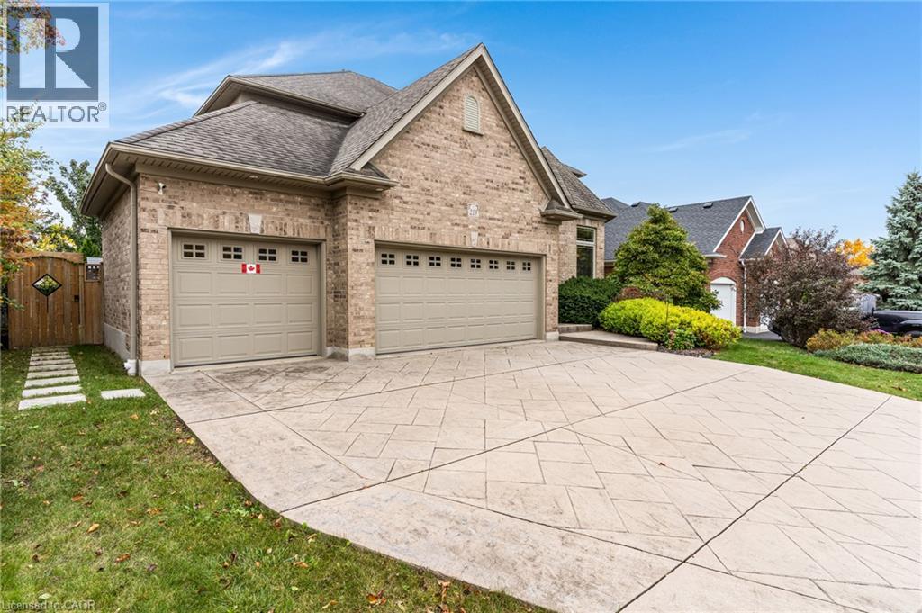 213 Deer Ridge Drive, Kitchener, Ontario  N2P 2K5 - Photo 2 - 40871490