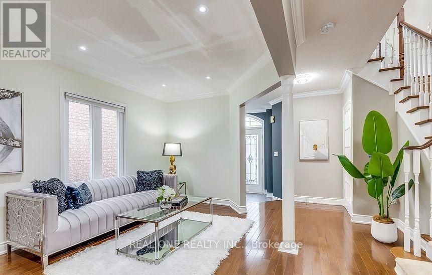 2093 Shorncliffe Boulevard, Oakville, Ontario  L6M 3N8 - Photo 4 - W14098634