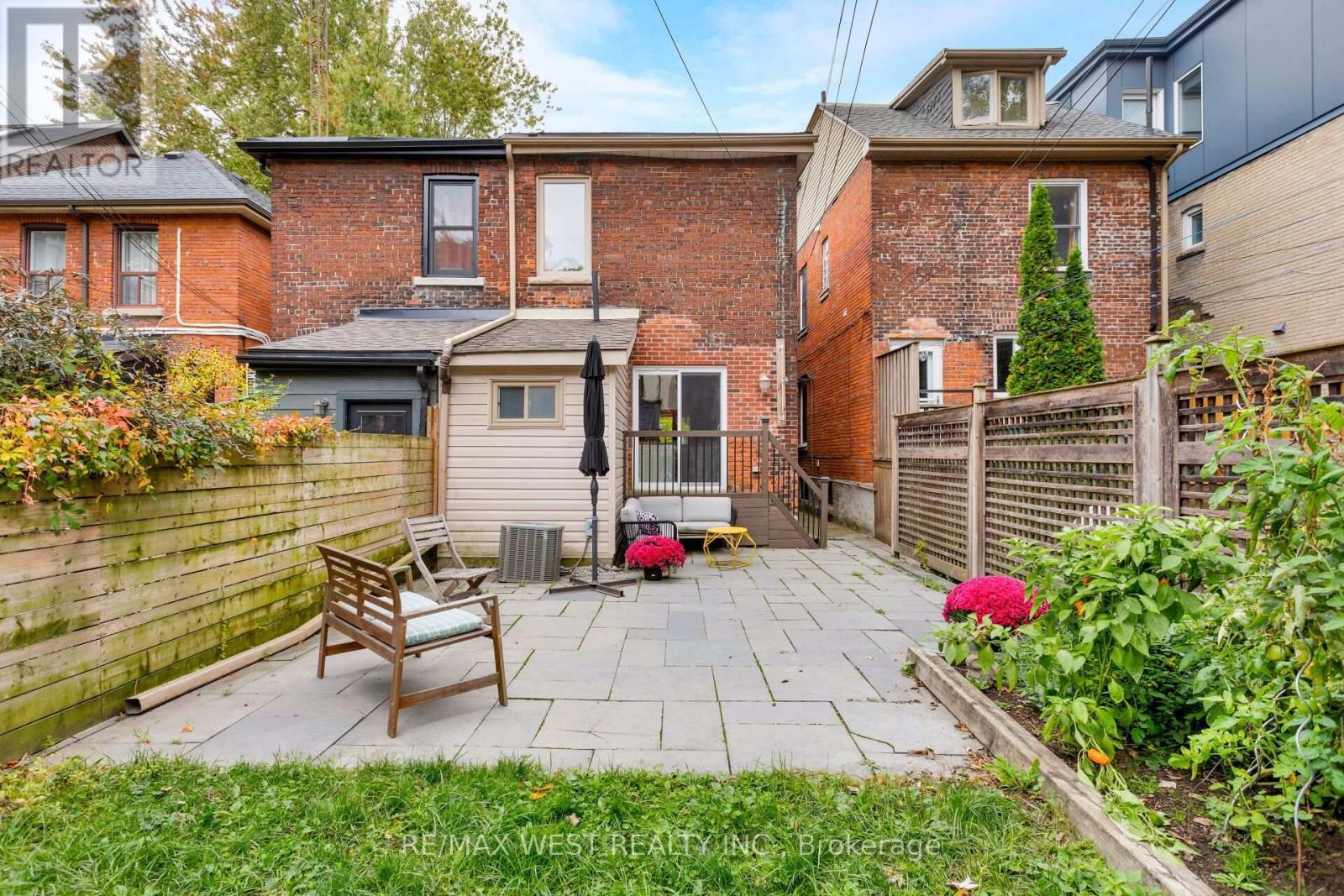 17a Cowan Avenue, Toronto, Ontario  M6K 2N1 - Photo 17 - W14098666