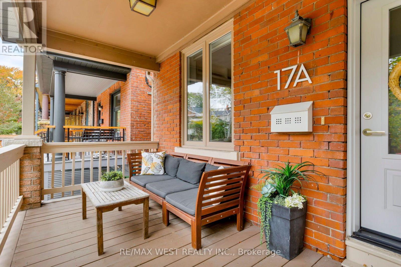 17a Cowan Avenue, Toronto, Ontario  M6K 2N1 - Photo 2 - W14098666