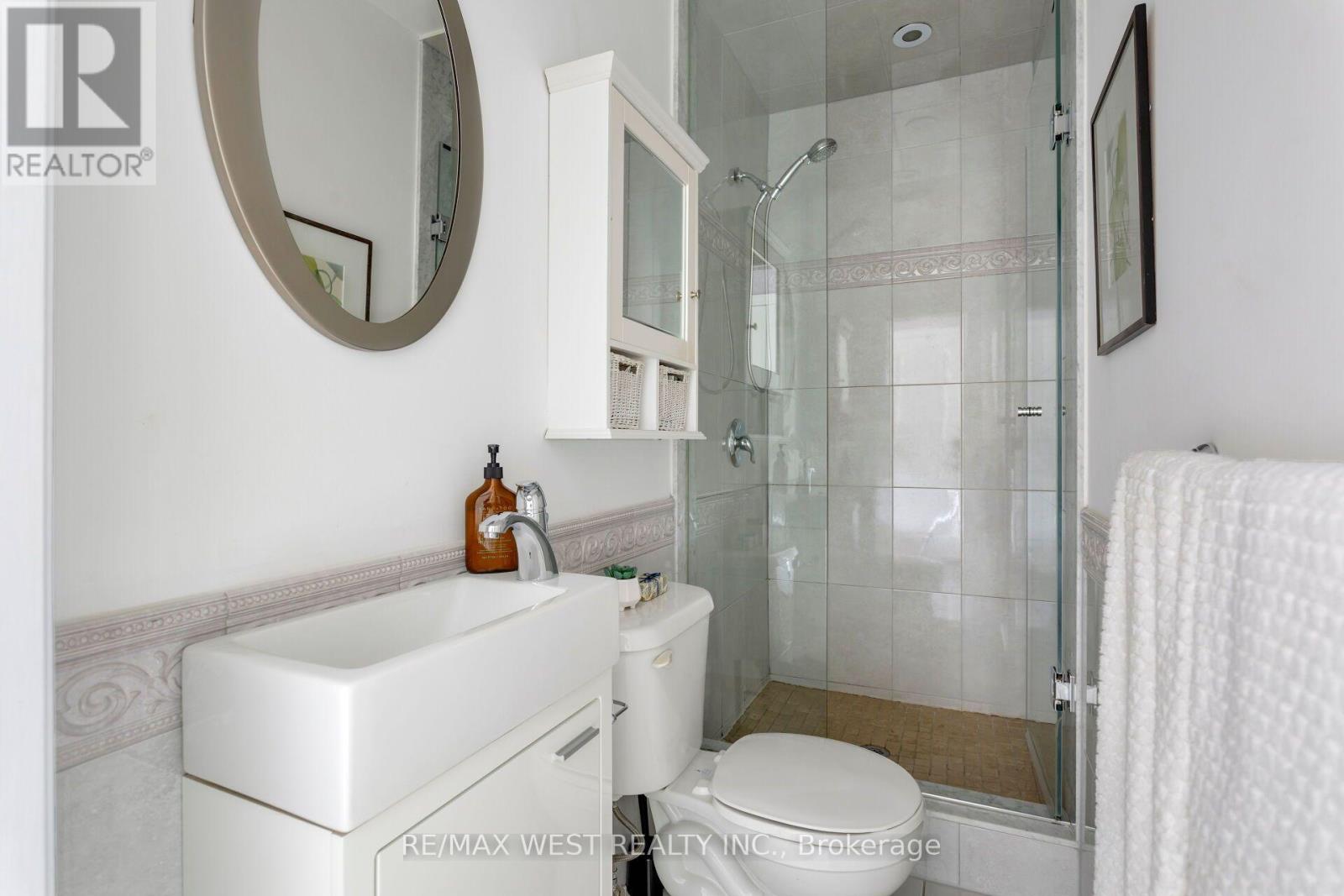 17a Cowan Avenue, Toronto, Ontario  M6K 2N1 - Photo 22 - W14098666