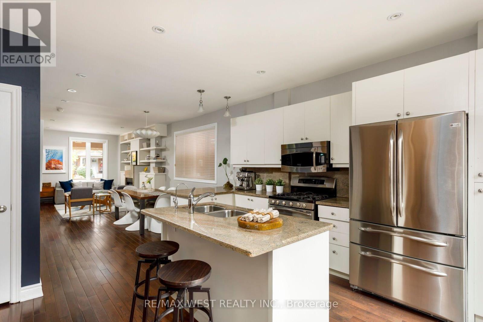 17a Cowan Avenue, Toronto, Ontario  M6K 2N1 - Photo 9 - W14098666