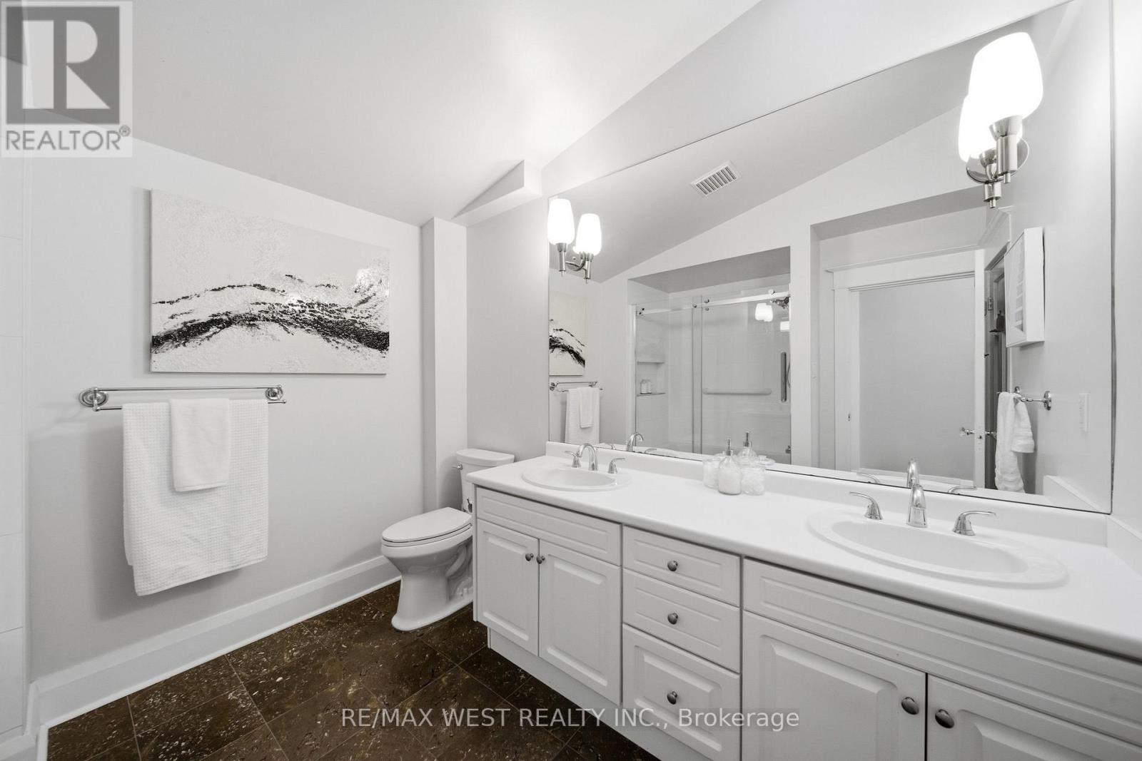 209 Clendenan Avenue, Toronto, Ontario  M6P 2W9 - Photo 14 - W14098736
