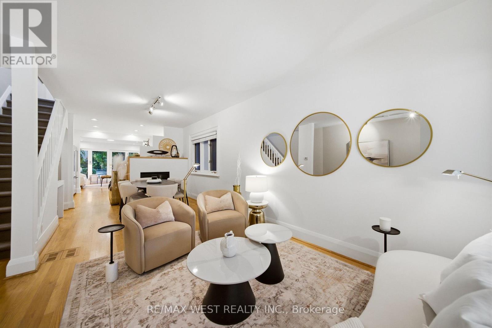 209 Clendenan Avenue, Toronto, Ontario  M6P 2W9 - Photo 5 - W14098736
