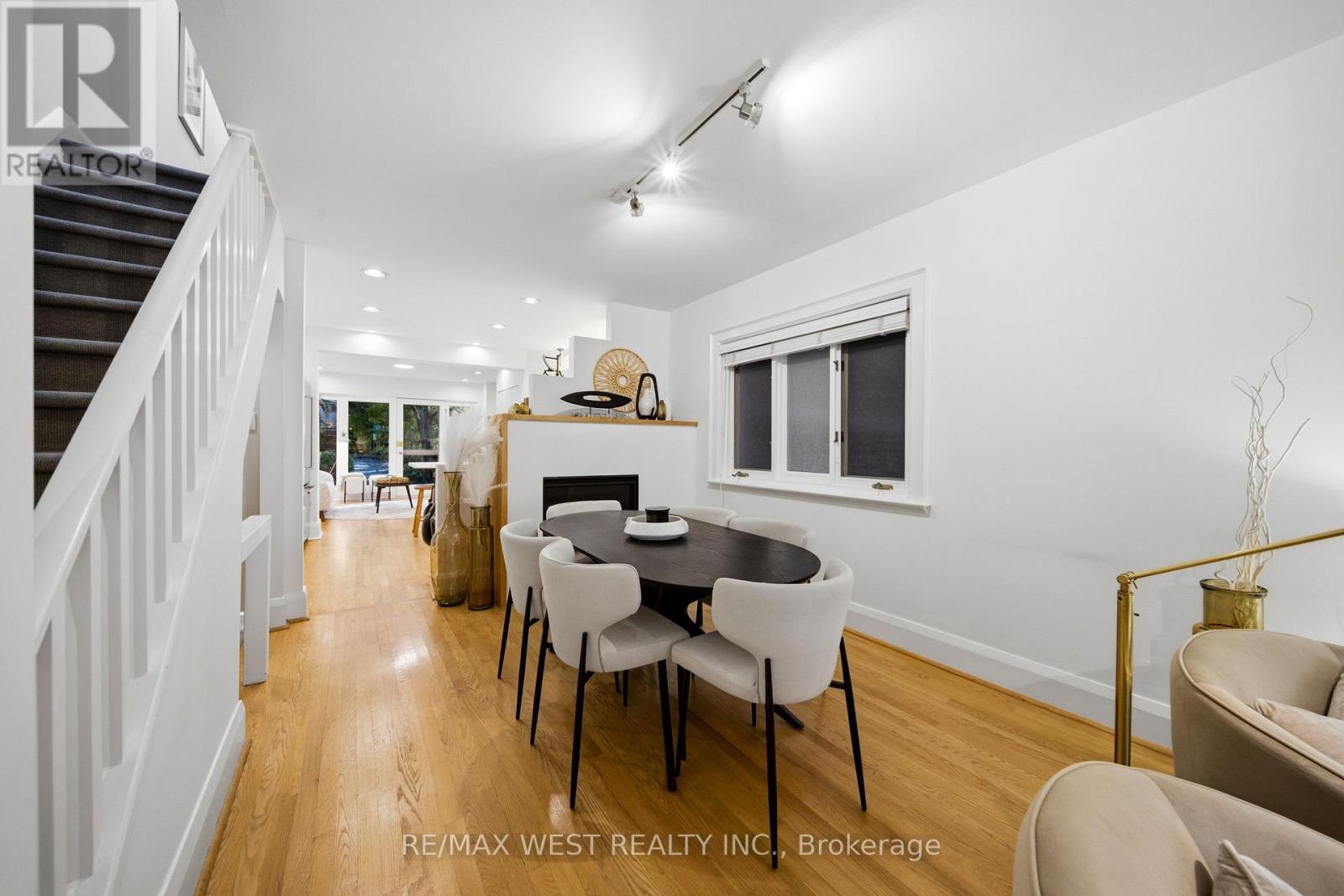 209 Clendenan Avenue, Toronto, Ontario  M6P 2W9 - Photo 6 - W14098736