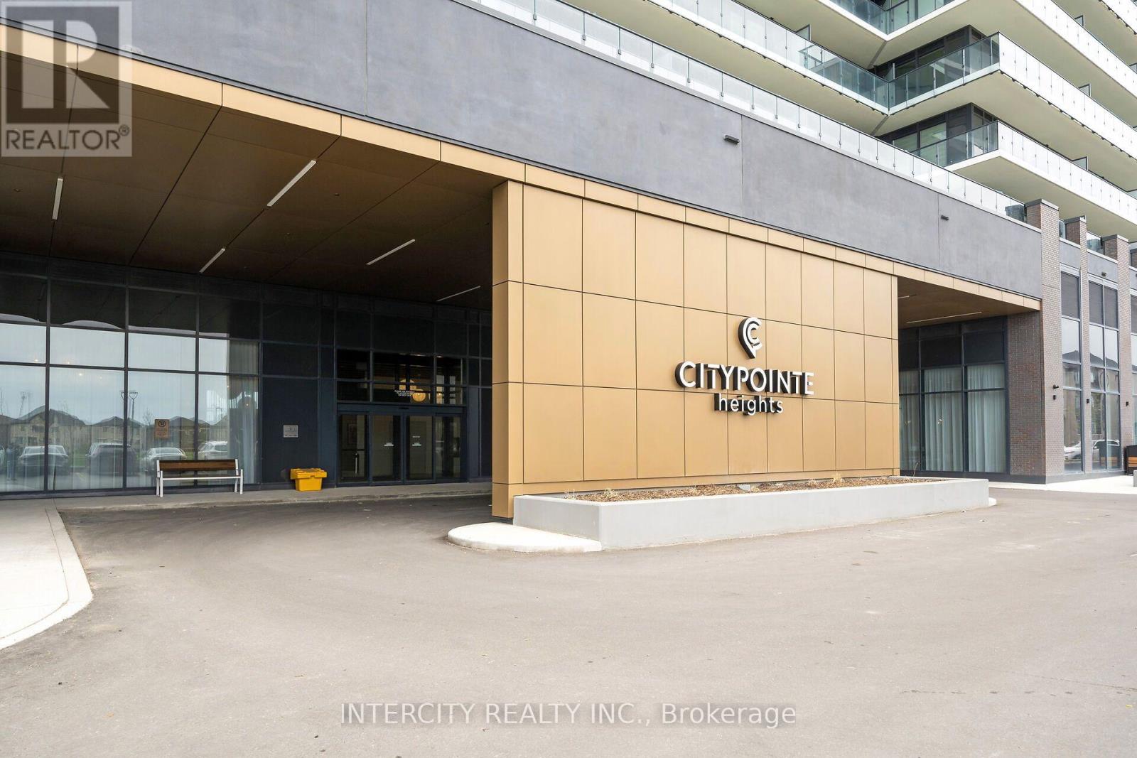 1016 - 15 Skyridge Drive E, Brampton, Ontario  L6P 4S3 - Photo 2 - W14080136