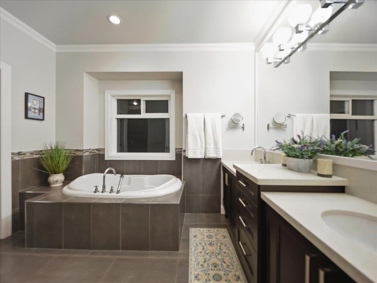 2258 Madrona Place, Surrey, British Columbia  V4A 7Z4 - Photo 7 - R3176891