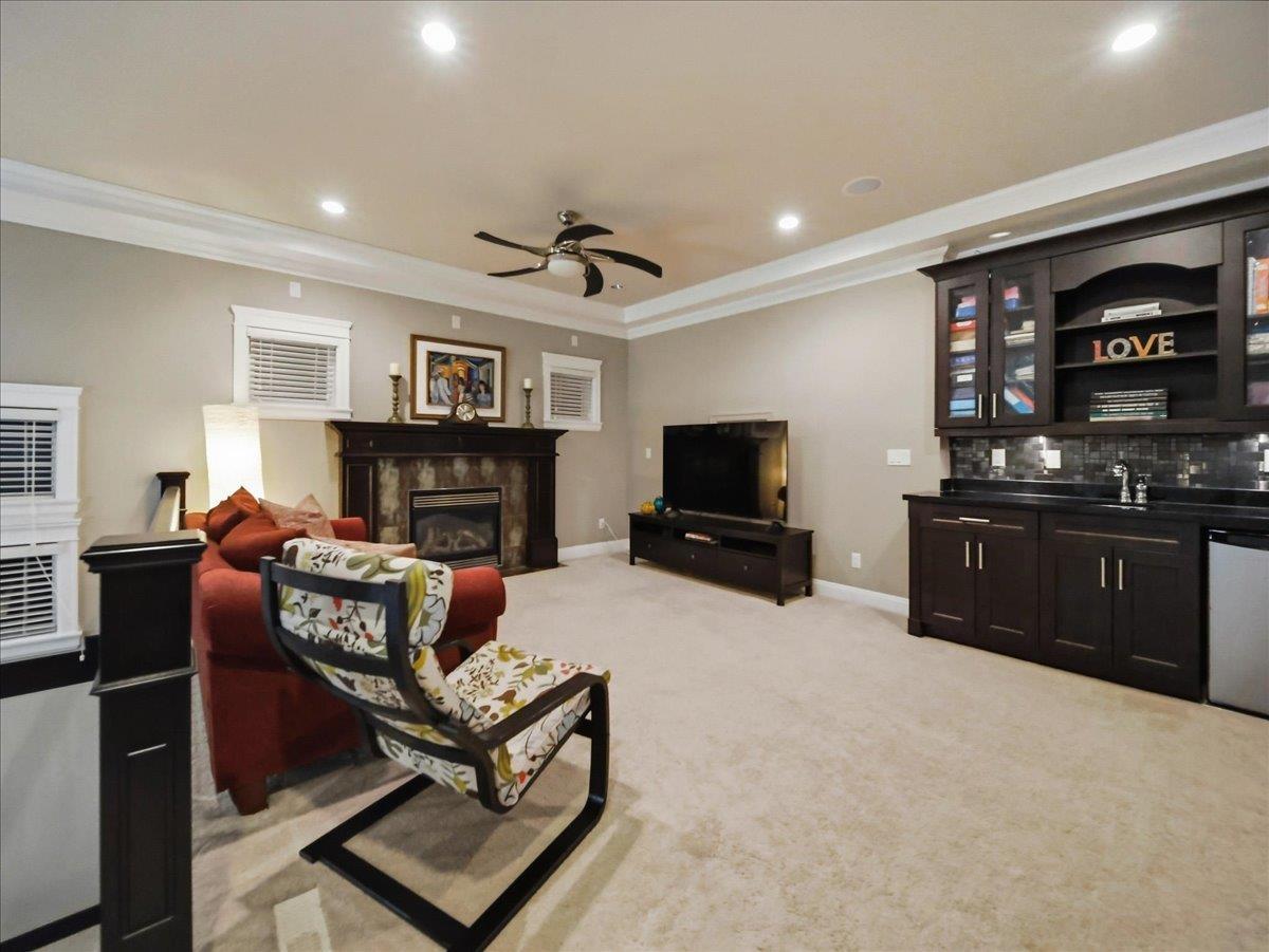 2258 Madrona Place, Surrey, British Columbia  V4A 7Z4 - Photo 10 - R3176891