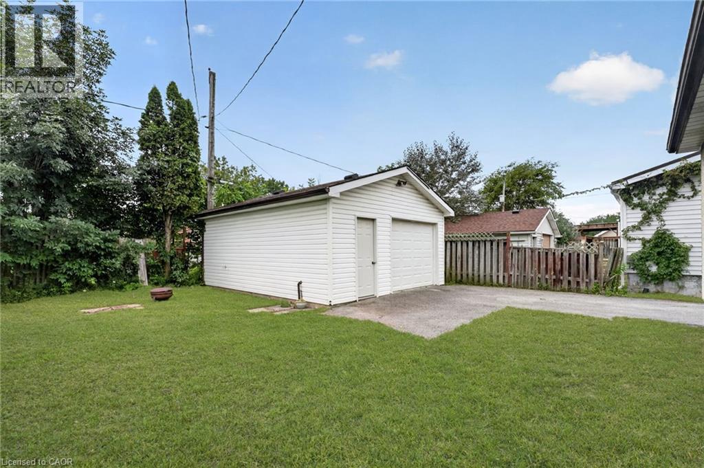 333 Simpson Avenue, Welland, Ontario  L3B 4Y7 - Photo 3 - 40871675