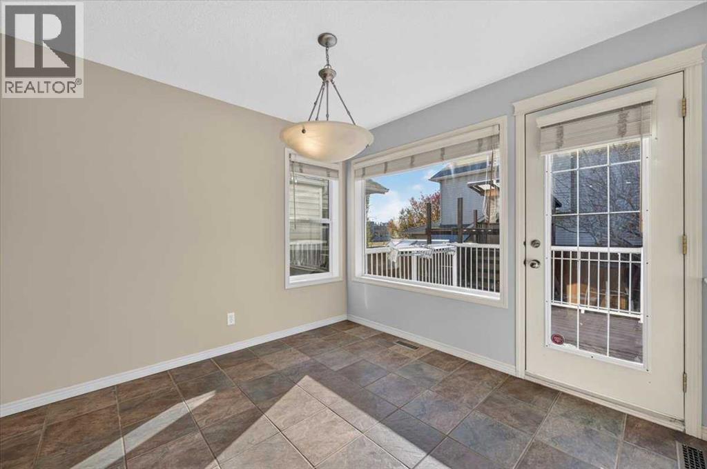 238 New Brighton Circle Se, Calgary, Alberta  T2Z 4B2 - Photo 5 - A2352727
