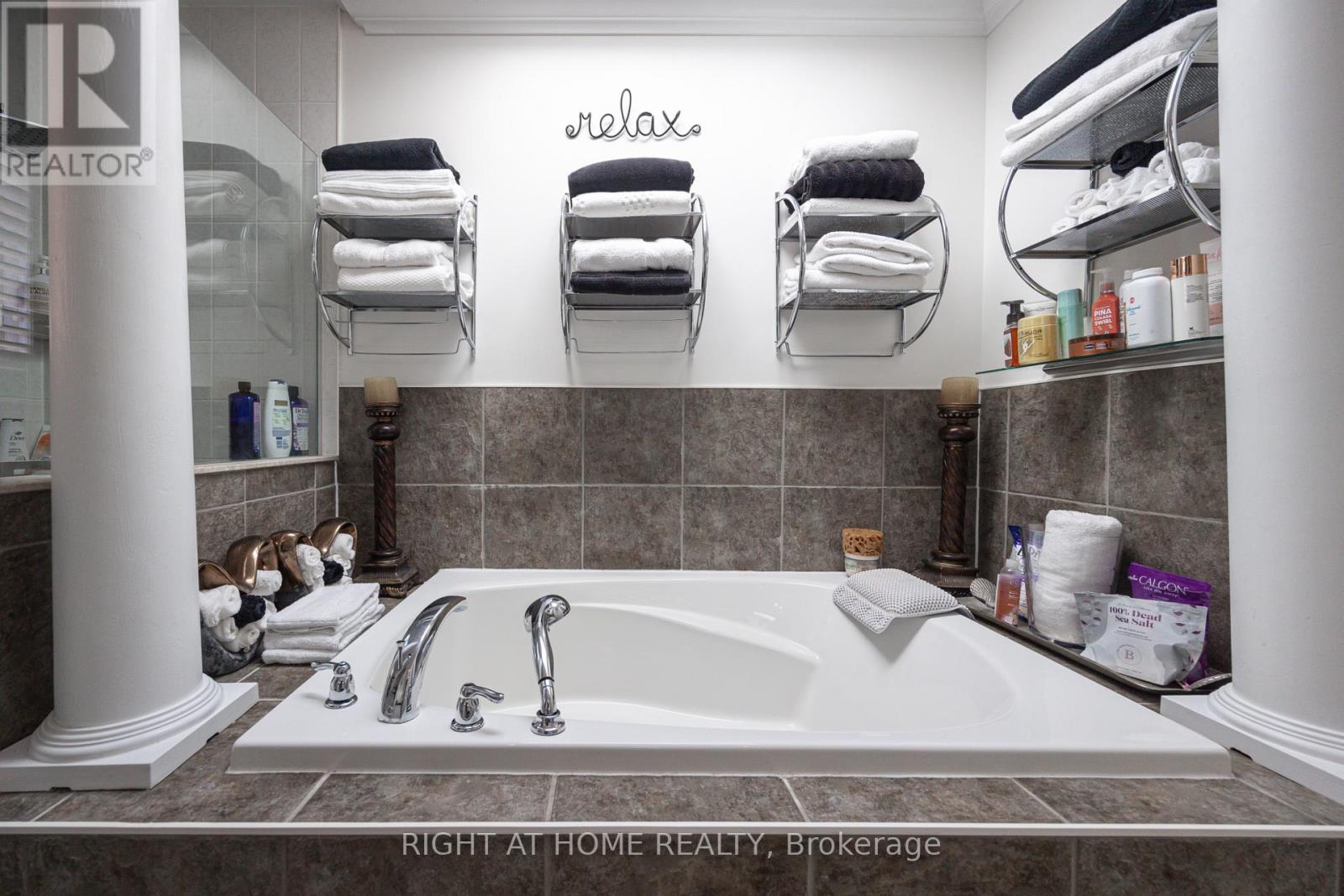 7 Urwin Street, Ajax, Ontario  L1T 0G7 - Photo 31 - E14092834
