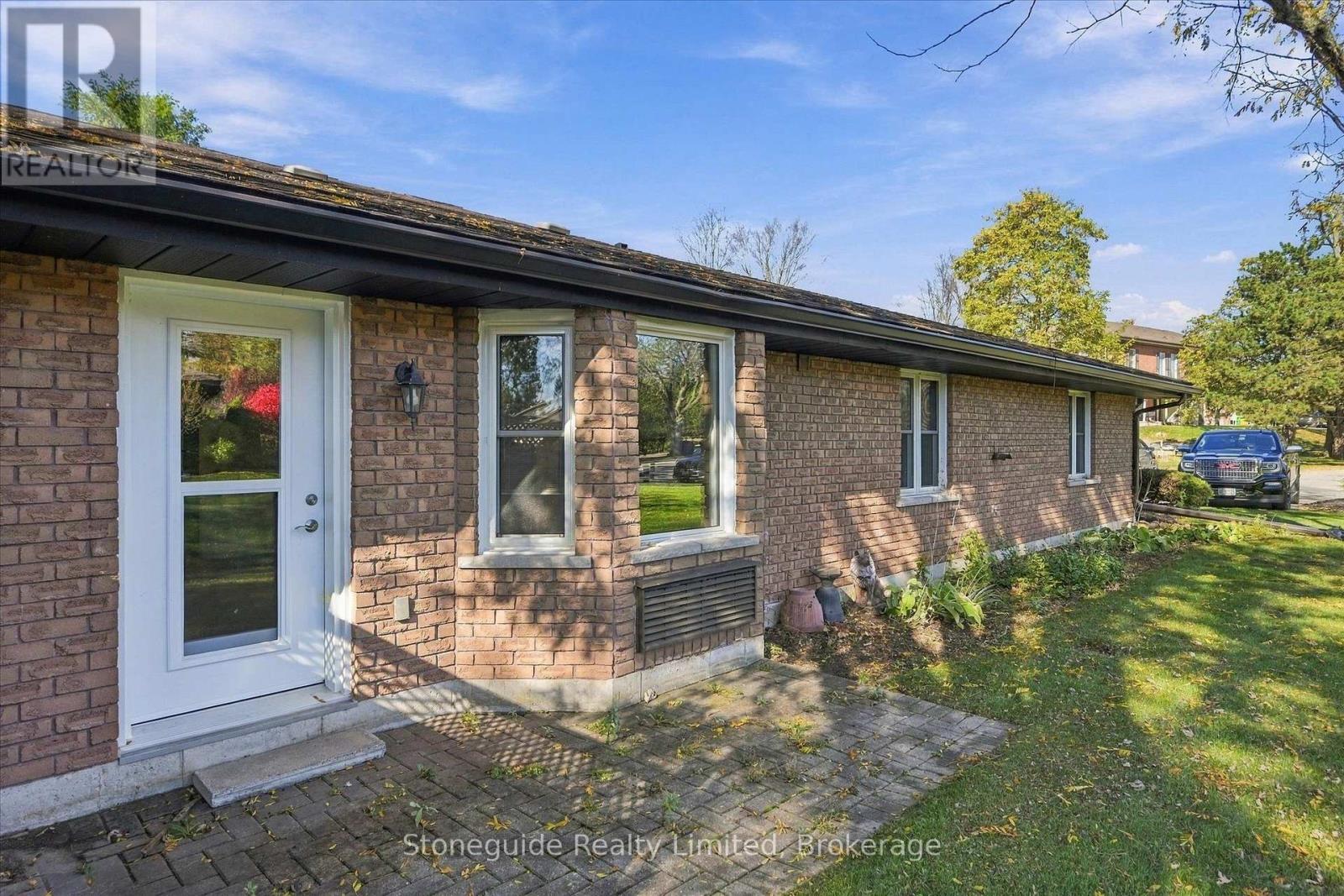 10 - 21 Paddock Wood, Peterborough, Ontario  K9H 7H2 - Photo 13 - X13839176