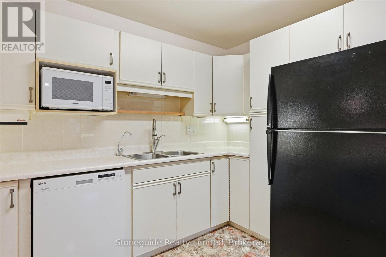 10 - 21 Paddock Wood, Peterborough, Ontario  K9H 7H2 - Photo 22 - X13839176