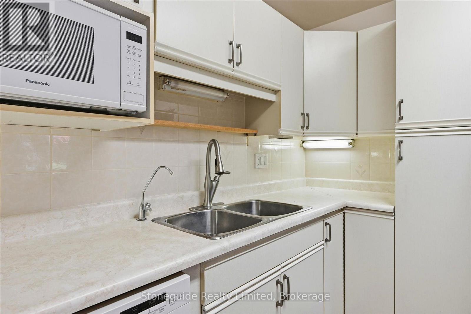 10 - 21 Paddock Wood, Peterborough, Ontario  K9H 7H2 - Photo 23 - X13839176