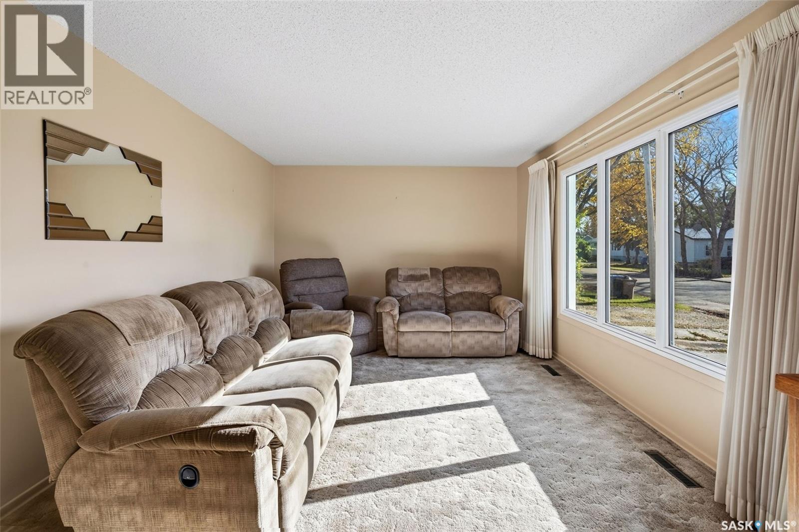 214 Burns Avenue W, Melfort, Saskatchewan  S0E 1A0 - Photo 4 - SK051464