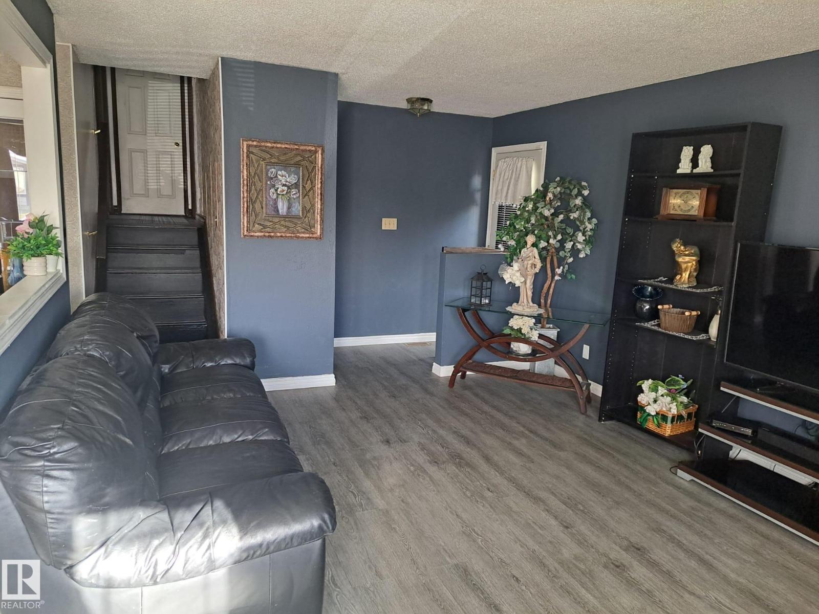 11440 144 AV NW