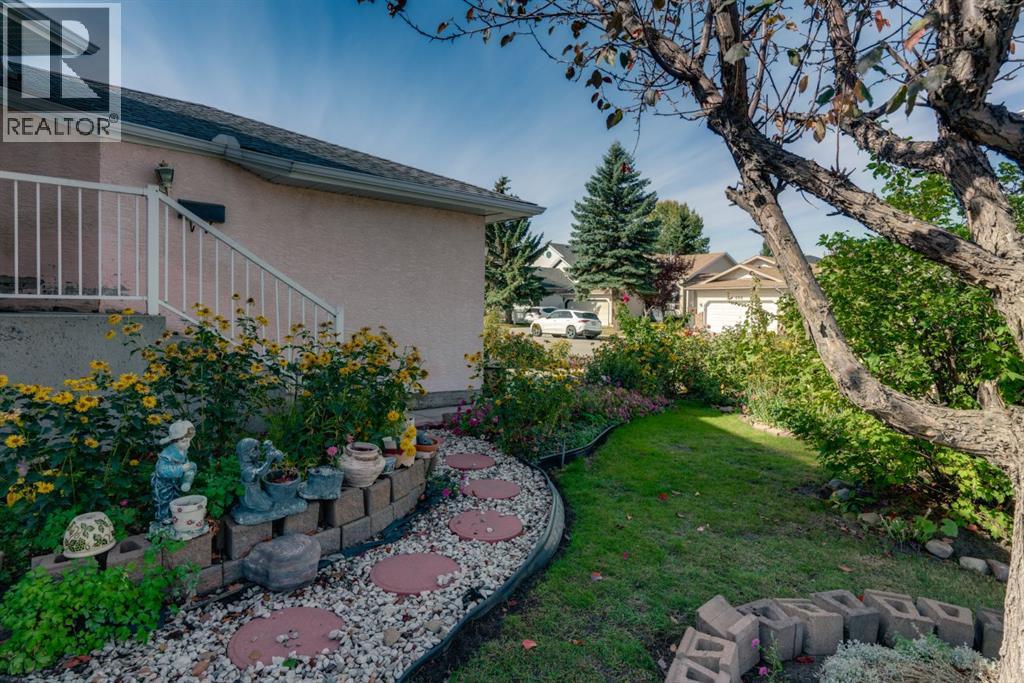 863 Applewood Drive SE