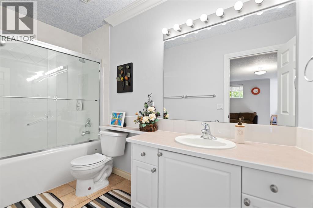 63 West Cedar Rise SW, Calgary, Alberta  T3H 5E2 - Photo 45 - A2351827