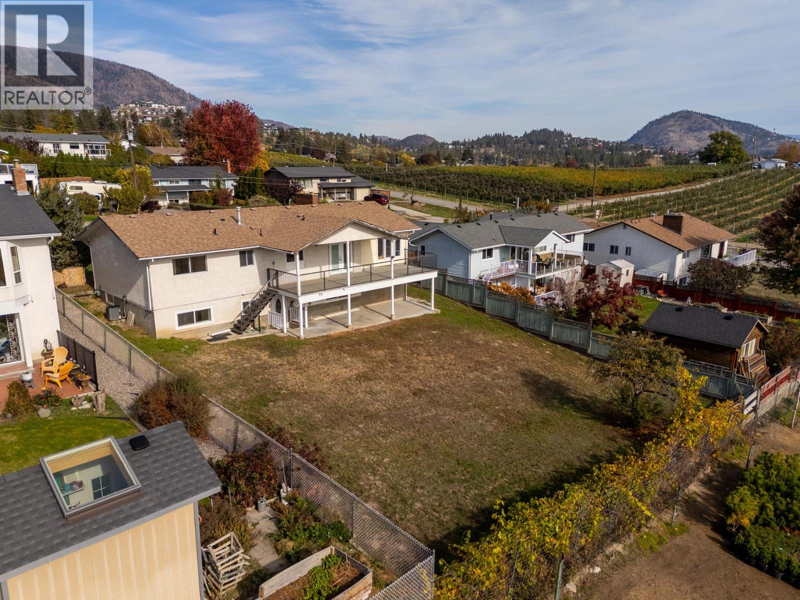 2582 Neufeld Crescent